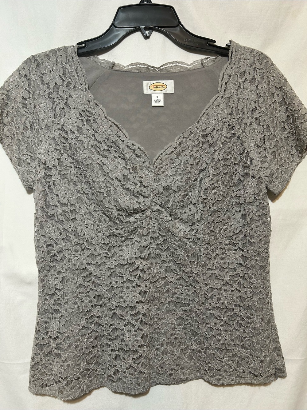 Talbots Gray Floral Lace Ruched V Neck Top Size 6 Lined